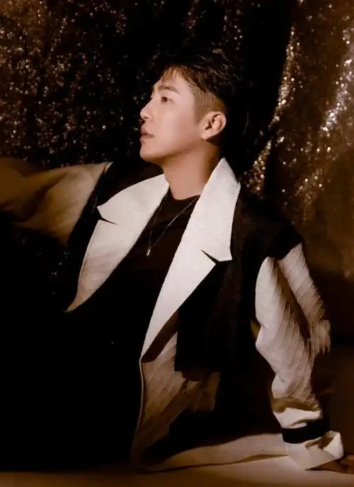 邹廷威造梦大片##邹廷威深秋光影写真