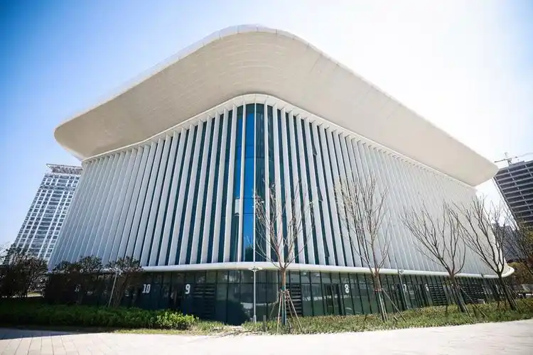 有市民悄悄尝了一口上海游泳馆的池水_腾讯新闻