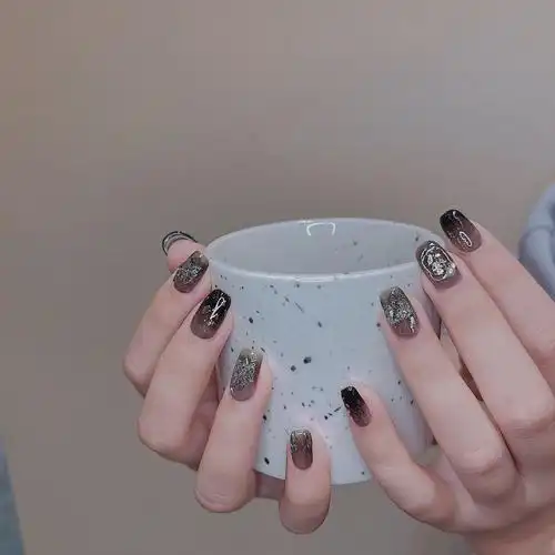 秋冬透黑显白美甲