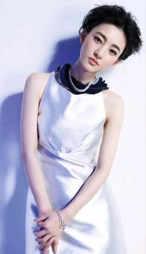 王丽坤是一位内地女演员,出生于1985年3月22日,她来自内蒙古赤峰