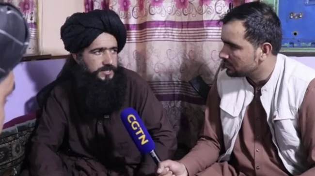 央视总台记者在阿富汗边境直面塔利班士兵5