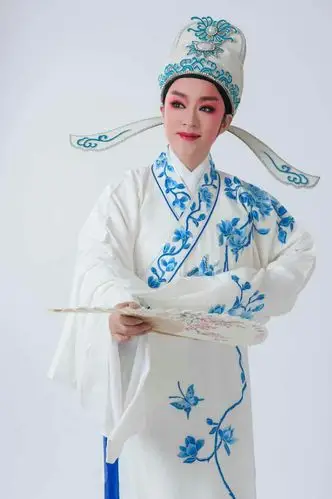 写美篇曾荣获台州市我最爱的越剧演员·丹桂奖金奖