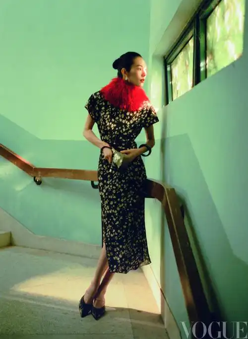 刘雯vogue六月刊封面##刘雯复古电影vogue大片##夏永康镜头下的刘雯