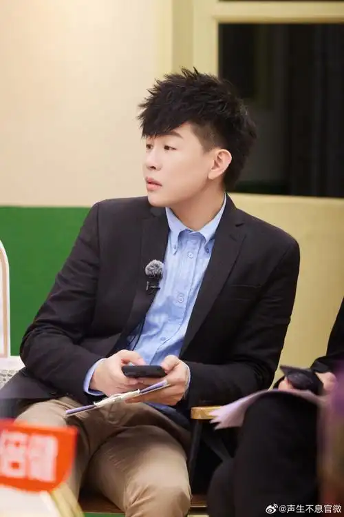 【#声生不息家年华#精彩剧照大放送】@胡彦斌温澜潮生,曲如泉涌「心中