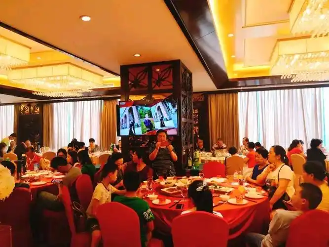 (侦14)4星级酒店里的婚宴席,还算过得去.