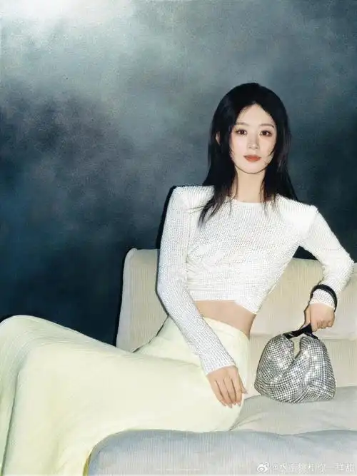 赵丽颖露肩衬衫##赵丽颖水母头发型##赵丽颖露肩了##赵丽颖sllf