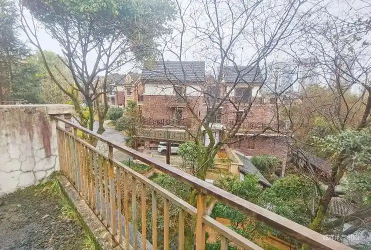 龙湖悠山郡 类独栋别墅 大花园 4车位,龙湖悠山郡二手房,580万,5室3厅