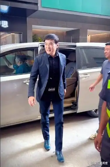 古装男神焦恩俊现状曝光,55岁变大叔,两段婚姻令人唏嘘