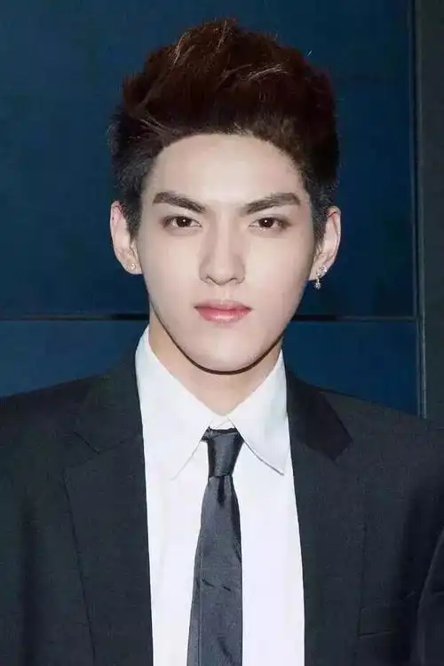 额头长的高聪明算了我还是要我的发际线