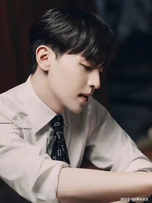 时隔一年,邓伦工作室无预警1举动,粉丝:是要回归了吗?