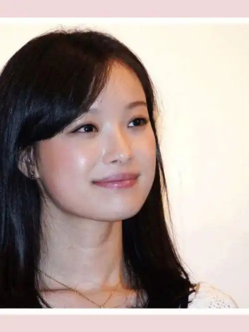 明明五官不算精致,组合在一起却这么漂亮的倪妮,到底动了哪些地方