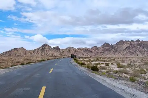 勇闯柴达木无人区穿越g315通天大道这个夏天遇见不一样青海