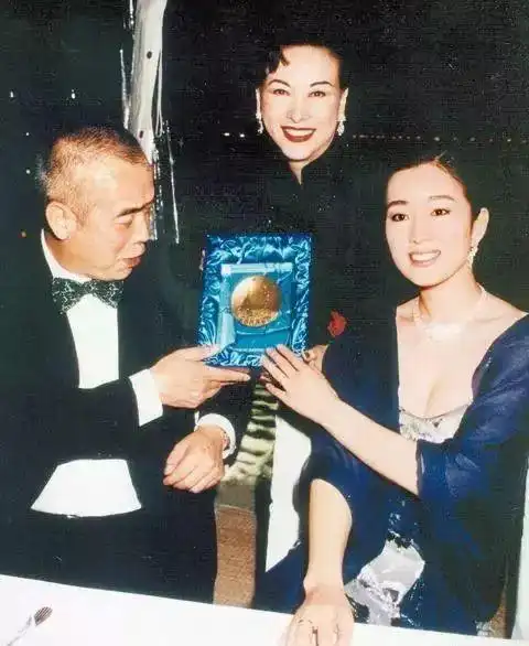 九亿少女的梦汤珈铖与他背后的传奇妈妈