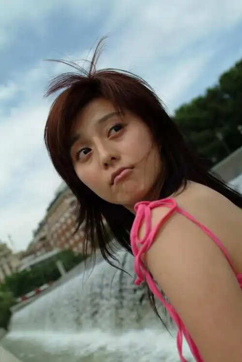 图文范冰冰写真凸现异域风情俏皮