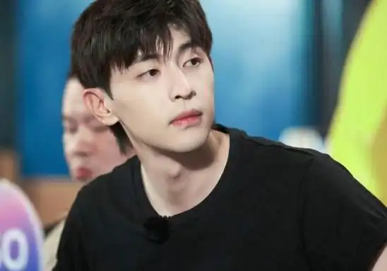 再看邓伦现在的处境,他特别可恨,但也非常可悲|杨紫|金晨|李易峰|演艺