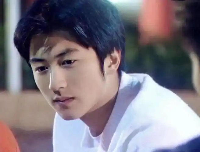 型男谢霆锋的4款发型,中年男士也能借鉴,我这个女生都想剪