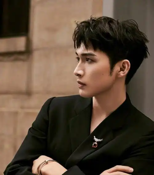 张彬彬被爆隐婚生子杨幂是他老板也是荧幕情人理想型一直在变