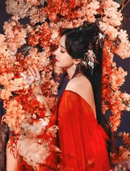 杨幂红衣造型合集:最近曝光的涂山红红很美,但却不是最美的_角色_古装