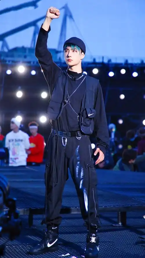 王一博这就是街舞 - 堆糖,美图壁纸兴趣社区