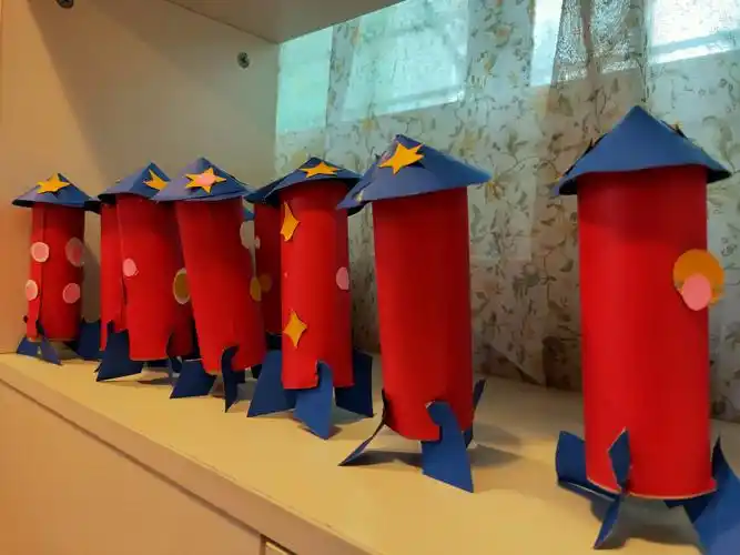 格林阿房幼儿园大三班特色手工活动→火箭筒 - 美篇