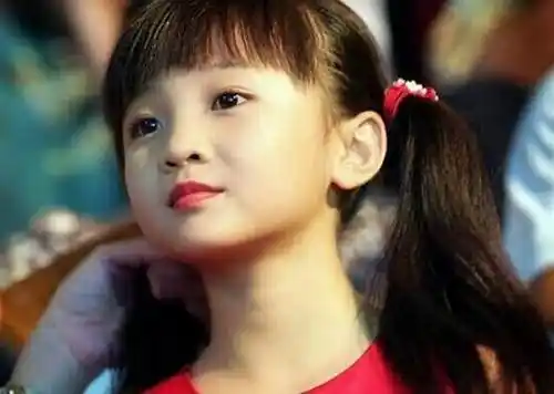 林妙可(小时候)