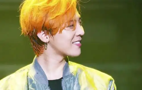 权志龙jennie恋情传出,庆怜房子塌了?粉丝却只想看弟弟哭着直播