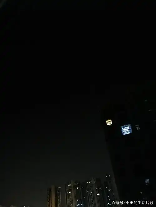 没有星星和月亮的夜