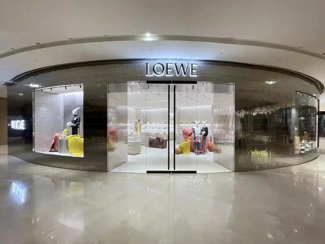 中国大陆第 3家 casa loewe.我们很高兴的向大家宣 - 抖音