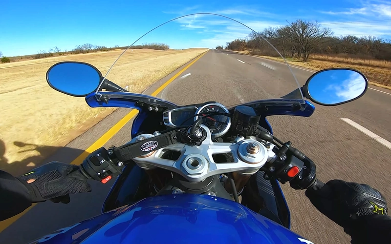 第一人称triumphdaytona675试驾生肉原声