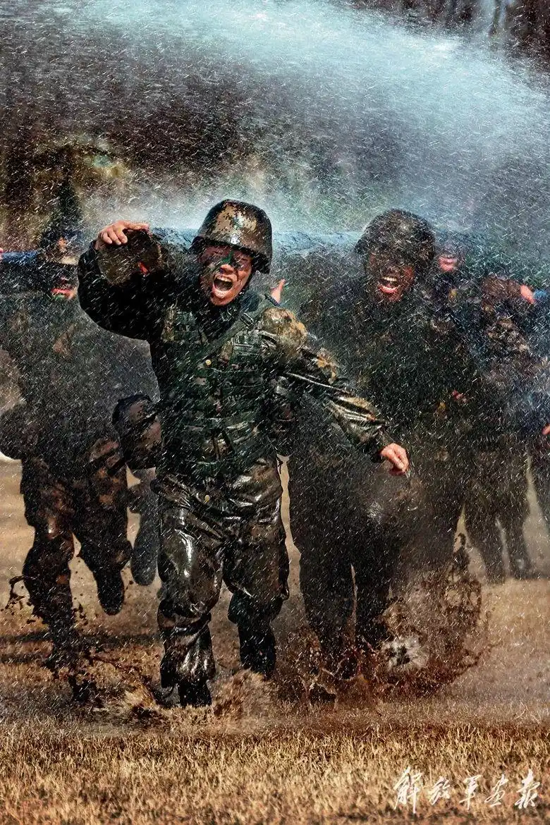 致敬八一今天请留给中国军人