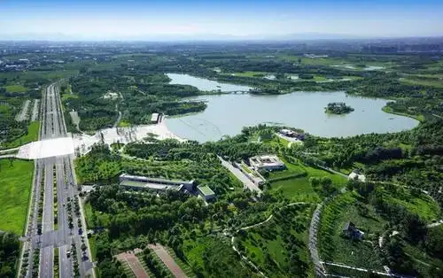 金茂围城冠销京城 方兴树立亦庄旗舰地位