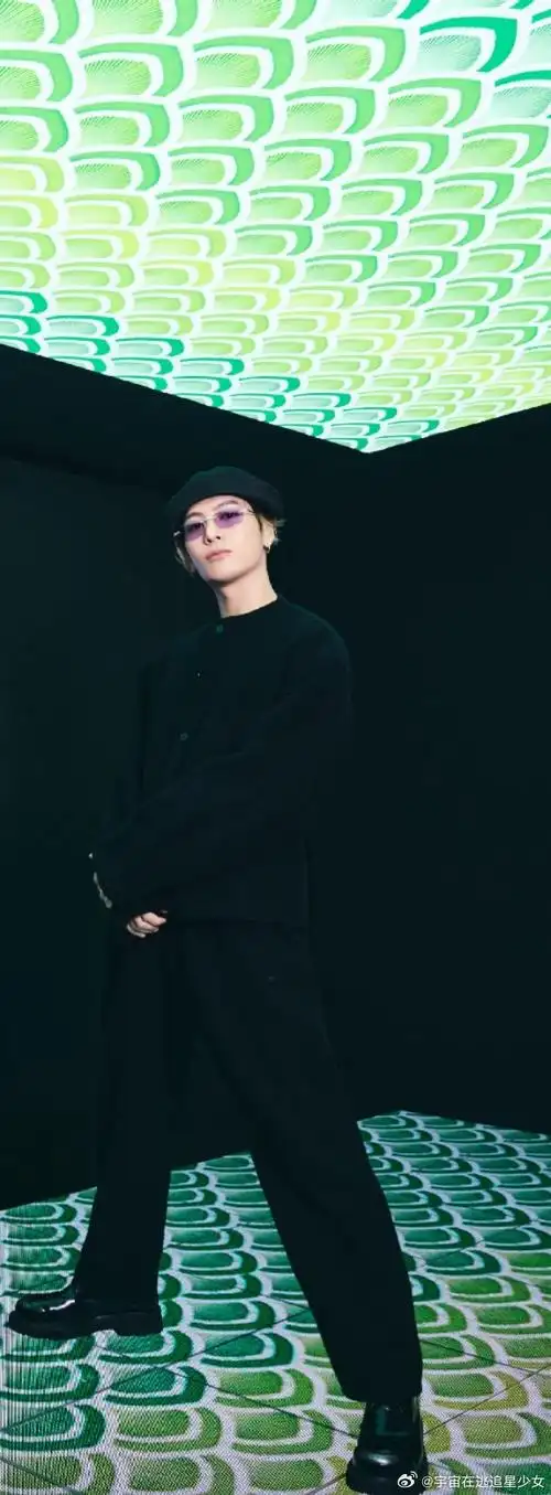 王嘉尔黑色爵士帽##王嘉尔爵式风穿搭