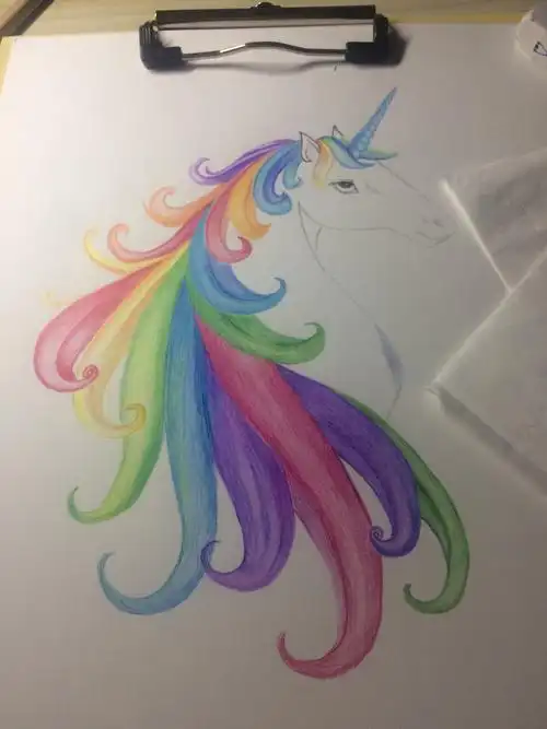彩铅临摹一匹七彩独角兽