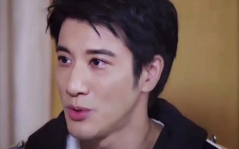 王力宏人民日报直播大咖有话改变自己