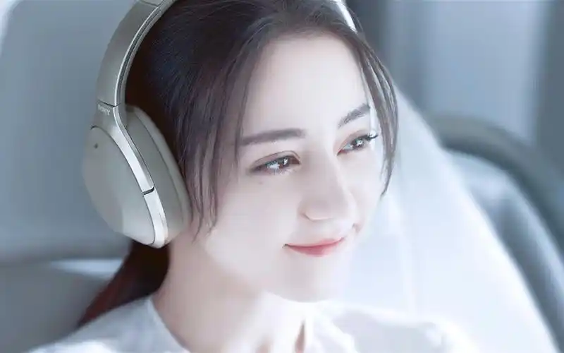 迪丽热巴最新超美壁纸_超人气小花胖迪