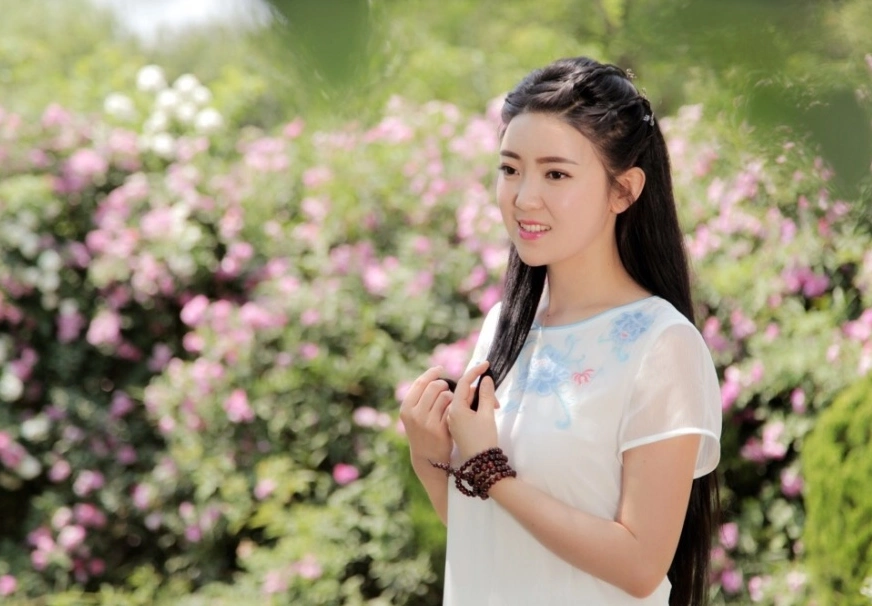 任妙音:她是无数人的梦中情人,不仅貌若天仙,而且歌声甜美!