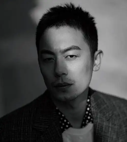 朱亚文:和富二代分手后,娶陈思诚绯闻女友,背后到底隐藏了什么