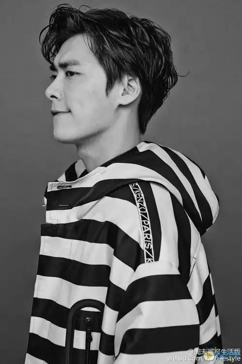 (26/31)李易峰杂志写真 李易峰高清写真 李易峰生活照 李易峰高清剧照