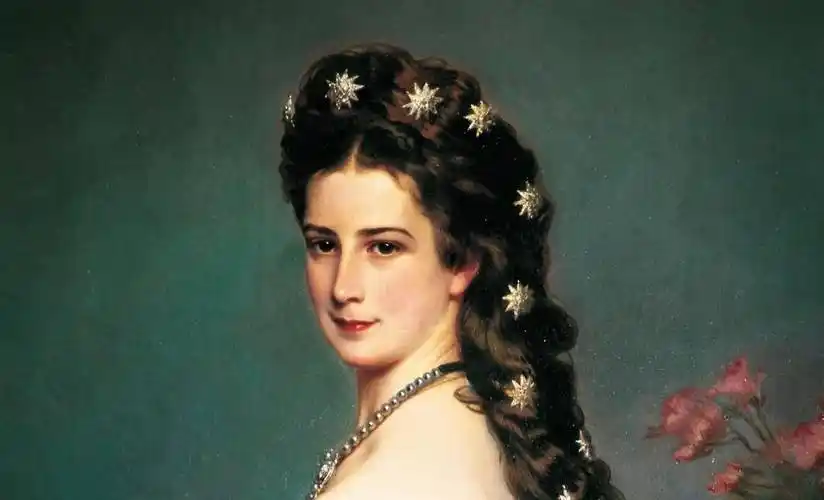 茜茜公主的饥饿游戏:吃泻药喝肉汁,用生肉面膜和驴奶美容的皇后