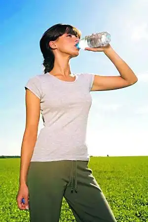 喝水不解皮肤干燥该怎么办