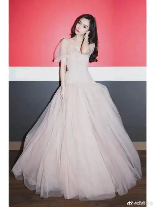 女明星的红毯惊艳瞬间##内娱女明星红毯惊艳造型