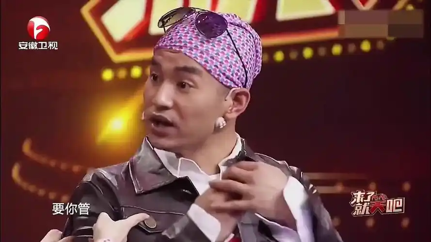 爆笑!丫蛋演绎霸道女学生,搞笑欺负贾静雯,观众笑翻了