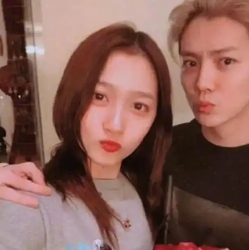 鹿晗关晓彤分手实锤?迪丽热巴耍大牌被封杀?黄子韬开直播骂老外?