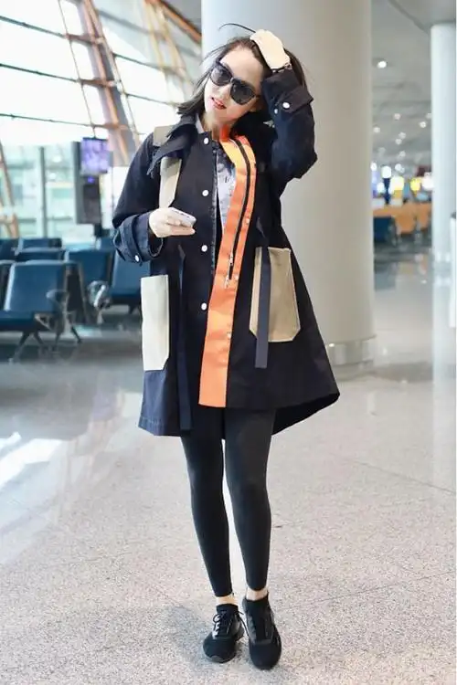 张梓琳的腿真好看穿紧身健美裤出门生了娃还是一副模特曲线