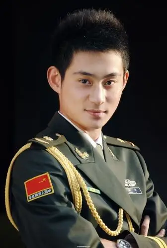 中国帅锅都当兵了