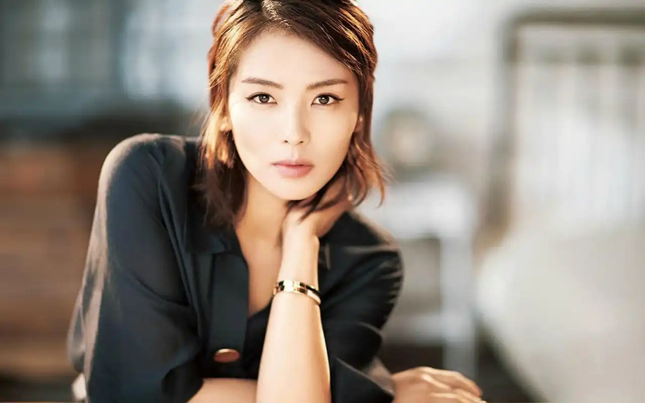 刘涛魅力时尚杂志写真图片桌面壁纸