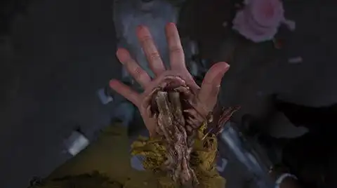 巨型虫怪外星人身上掉落的蟑螂恶心指数9999999999:反派都