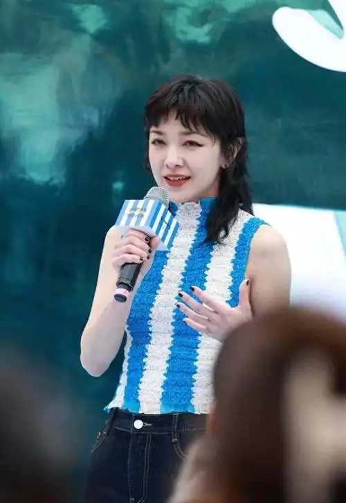 郭采洁现身成都为品牌活动站台|成都市|华语歌手|华语音乐_网易订阅