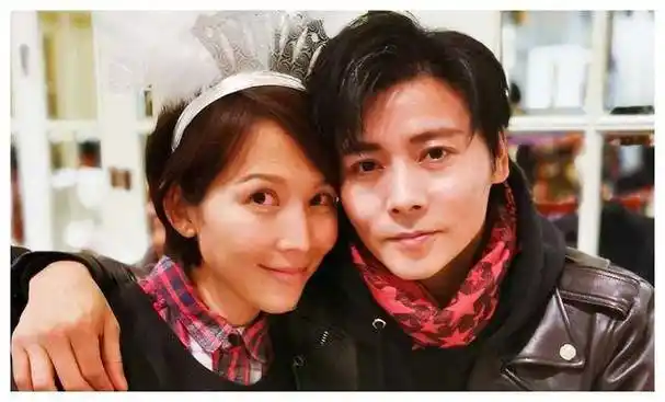 最后还有张雅萌和肯叔的甜蜜日子,两人幽默活泼,共同享受着幸福生活.