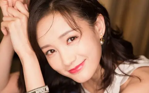 李一桐妩媚动人写真图片桌面壁纸高清大图预览1920x1200_大陆明星下载